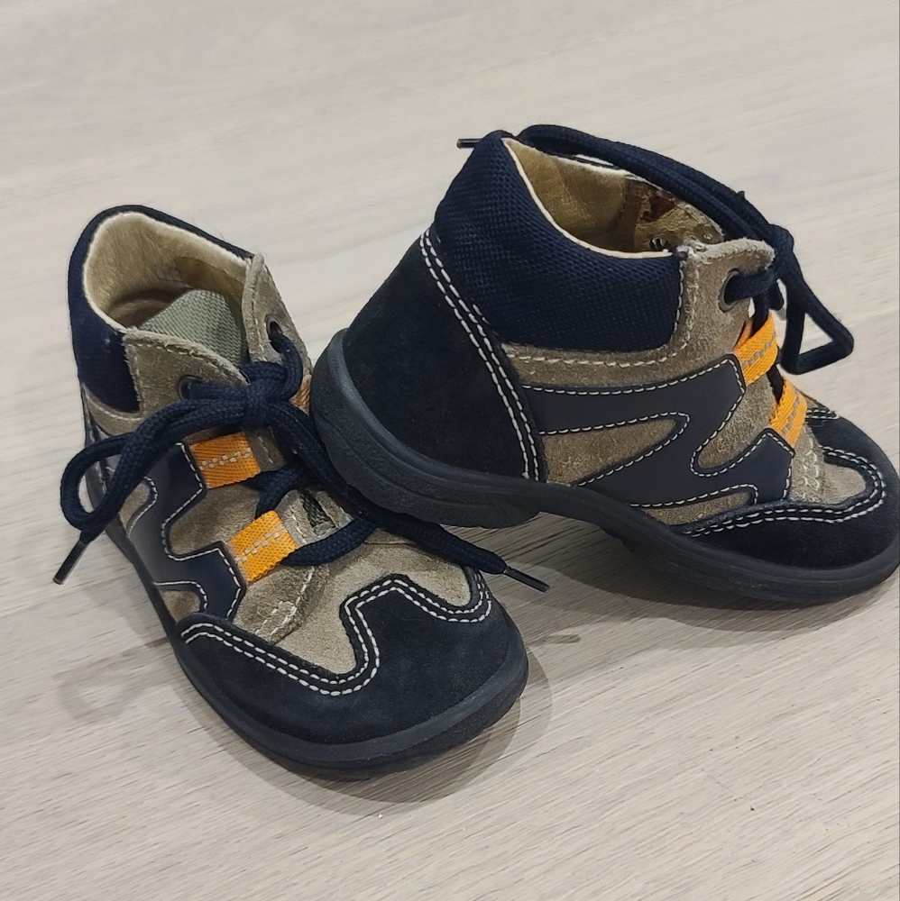 Superfit walker boots leather beige / black size 21 or US 5.5